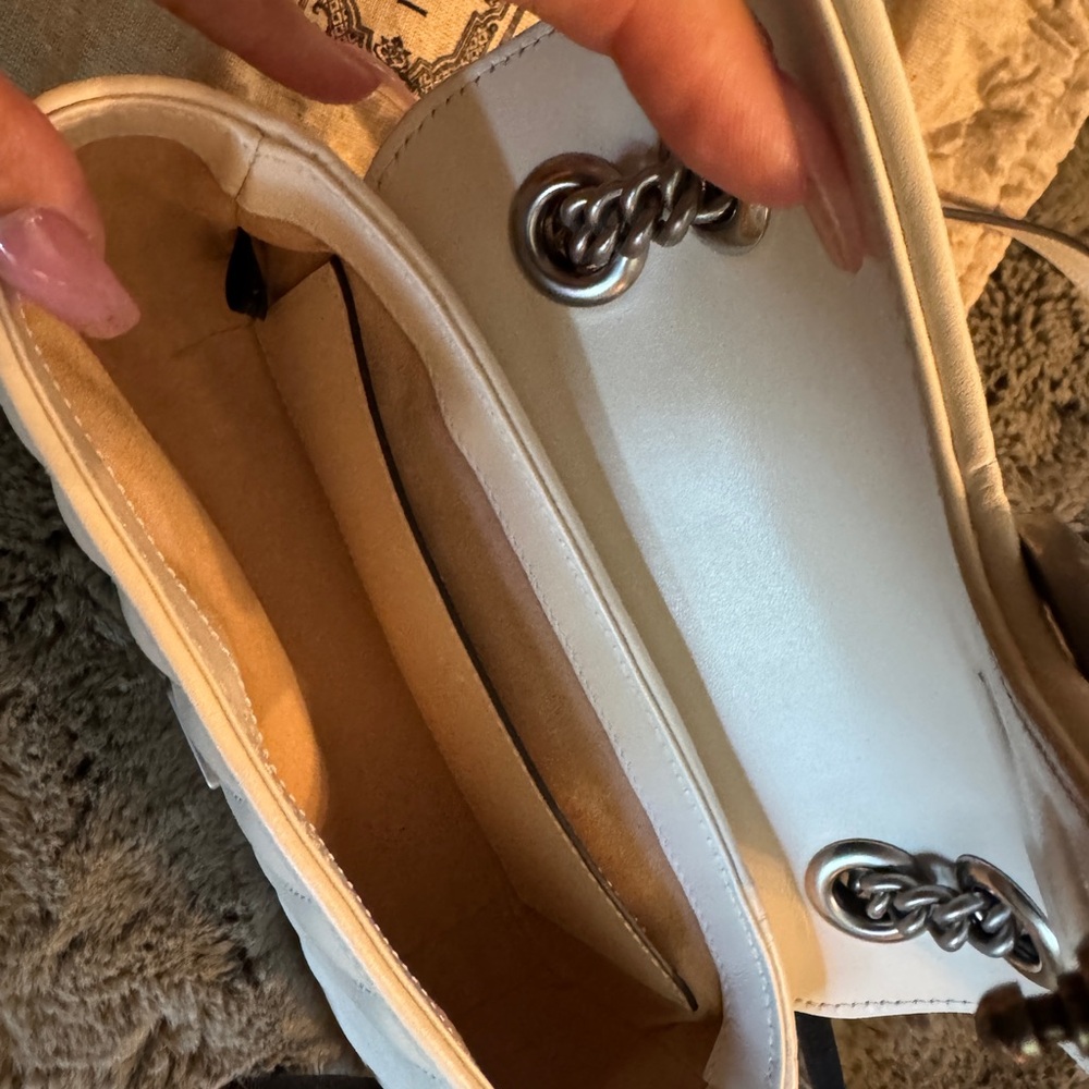 Gucci Cream Quilted Shoulder Bag - Picture 4 of 5